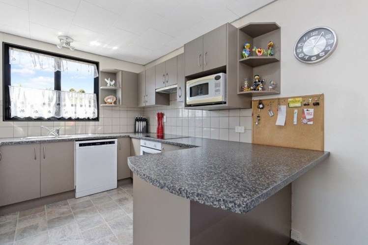 6 Balmerino Crescent Pukete_2