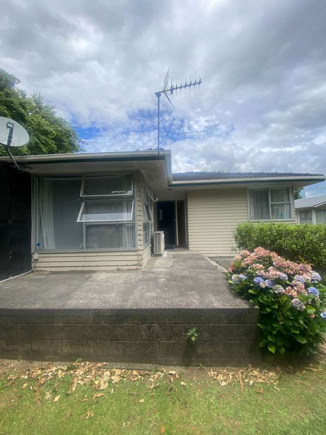 3brm Home with Good Size Yard and Garaging