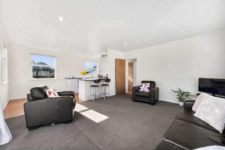 27a Normandy Avenue 1107_2