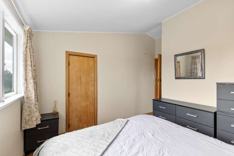 4 Renfrew Place Highbury_13