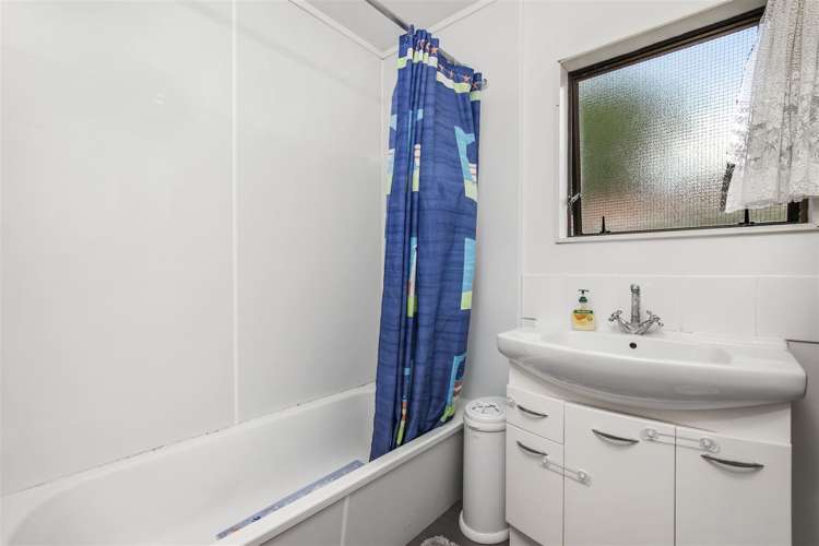 2/4 Pratt Street Papakura_8