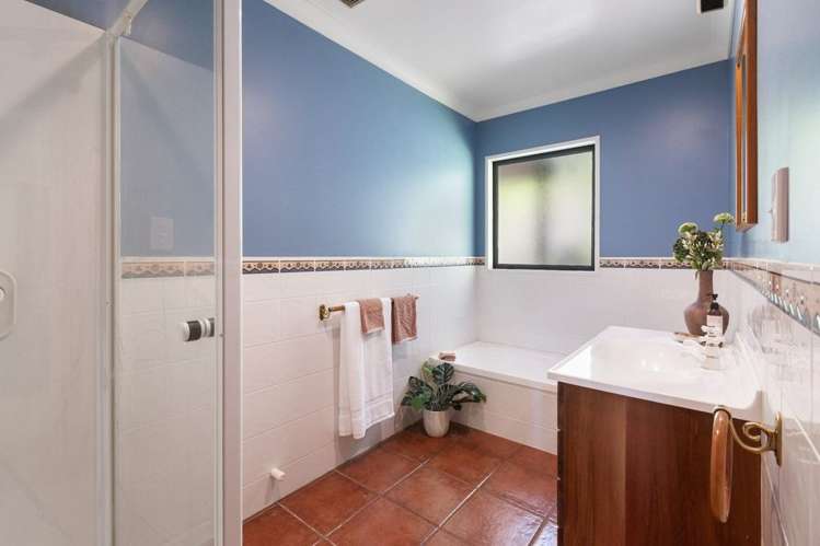 562 Turitea Road, RD 2 10930_14