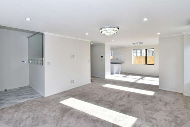 8 Cambridge Road Manurewa_3