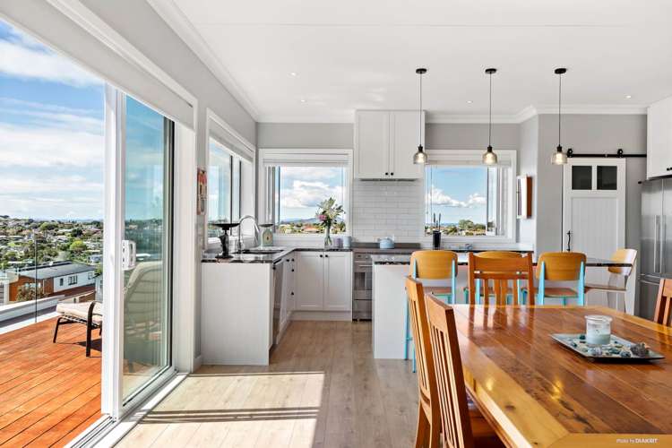 10 Tuangi Street Long Bay_8