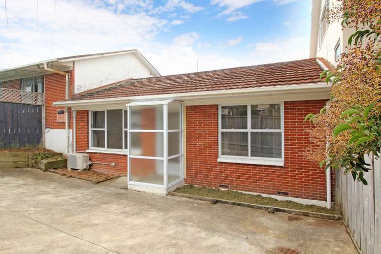 2/118 Lake Road Belmont_1