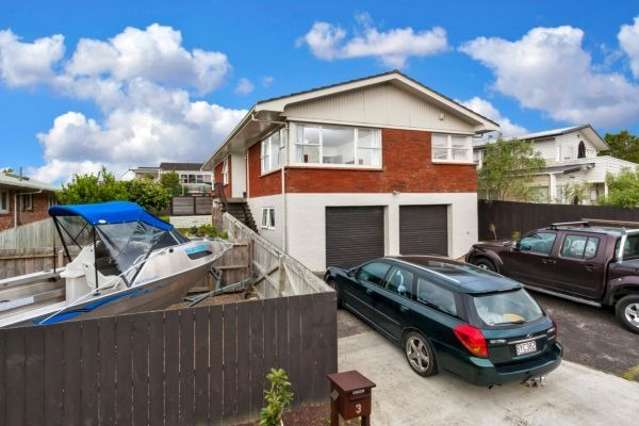 Spacious Family Home with Flexible Living Spaces in Howick
