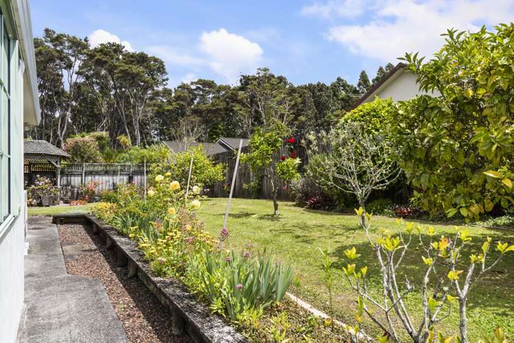 208 Glengarry Road Glen Eden_27