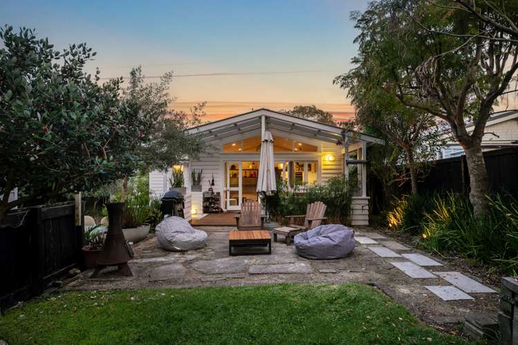 52 Kiwi Road Point Chevalier_16