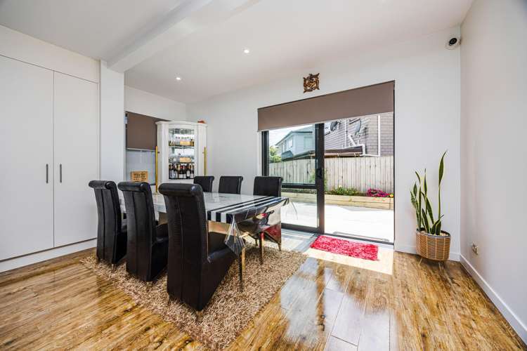 32 Helianthus Avenue Flat Bush_8