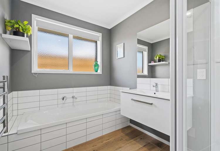 40 Pebble Beach Boulevard Te Kamo_11