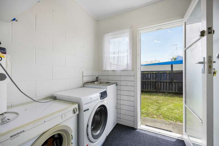 1/150 Porchester Road Papakura_8