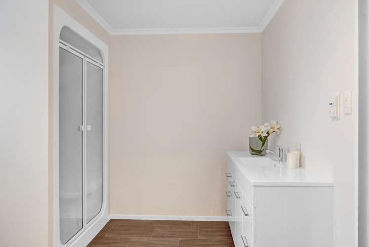 8 Wilson Street Hawera_11