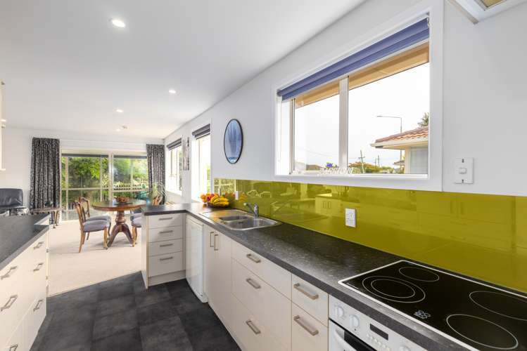 1 Tapiri Street Parklands_24