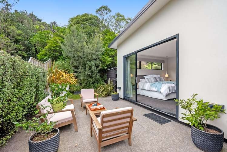 6 Te Ahi-Parera Place Korokoro_16