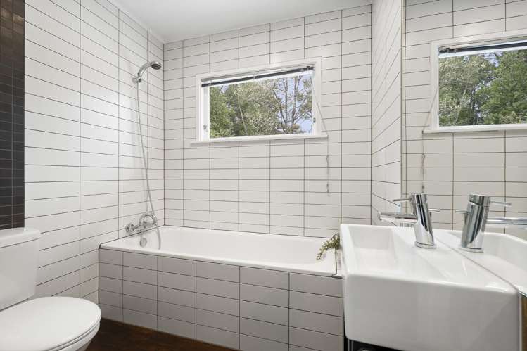 78 Roseberry Avenue Birkenhead_10