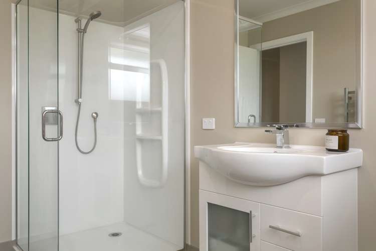 19 Montgomery Crescent Kinloch_19