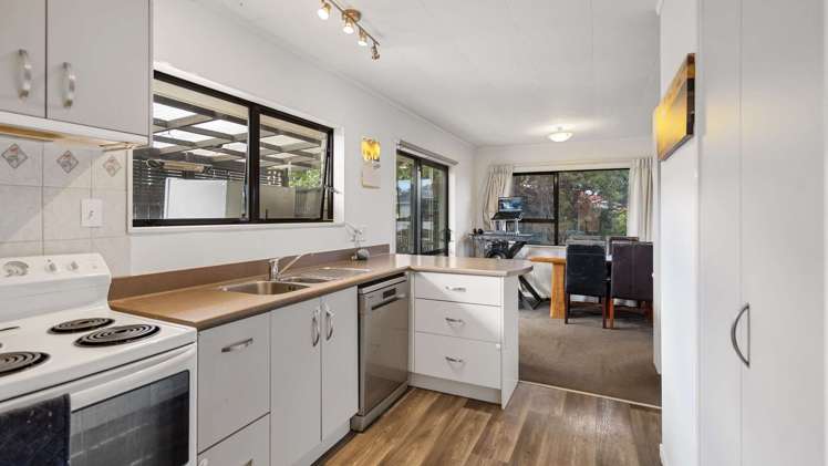 1 Bullmore Place Pukehangi_5