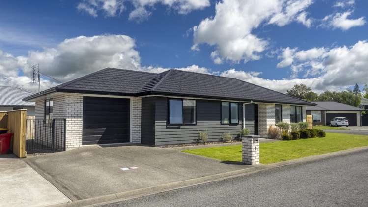 2 Tarata Grove Masterton_1