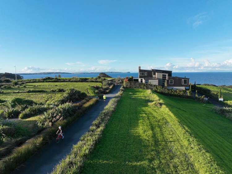 37 Bearing Parade Long Bay_8