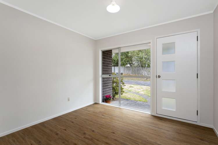 1/30 Hiwihau Place Glenfield_6