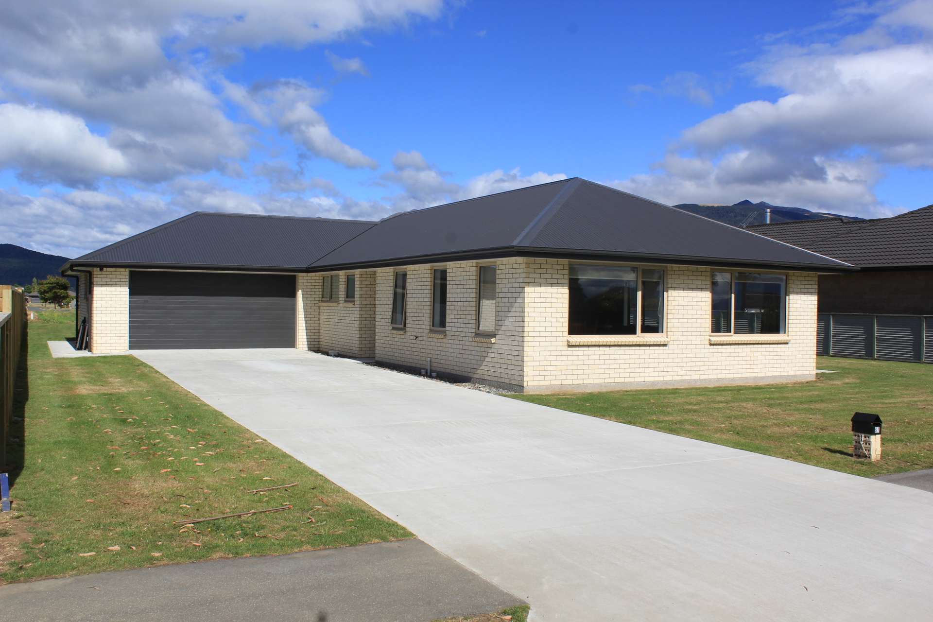 67 Howden Street Te Anau_0