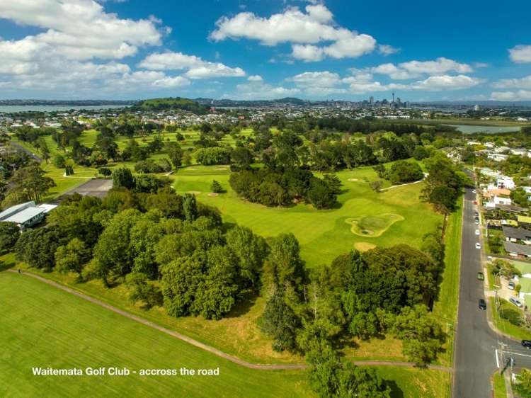 8 Seabreeze Road Narrow Neck_21