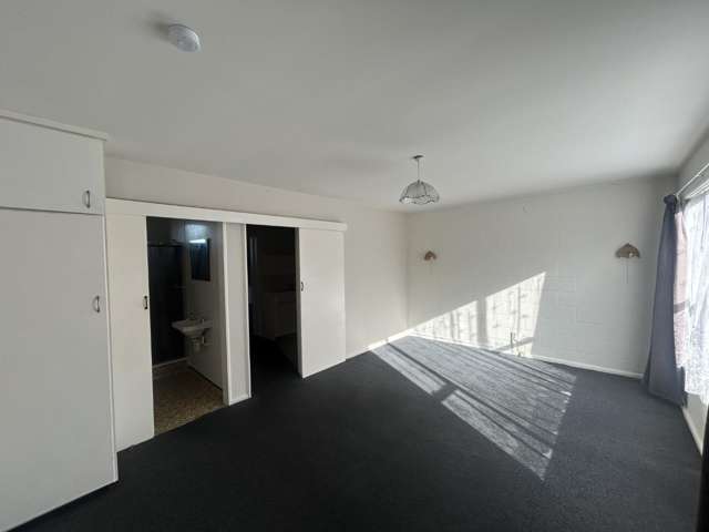One bedroom unit located in Papanui