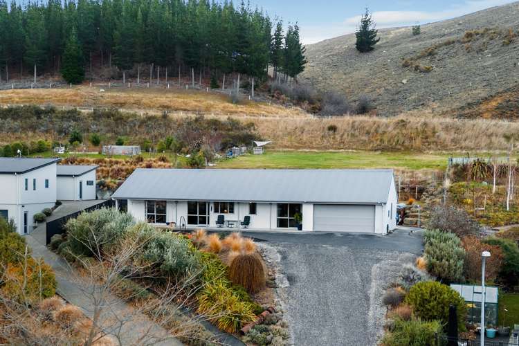 8 Attfield Close Clyde Central Otago Houses for Sale One Roof