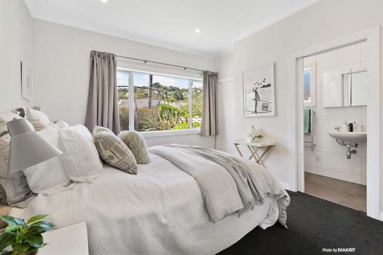 8 Bentinck Avenue Strathmore Park_5