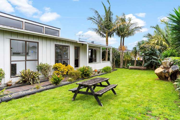 15 Le Havre Place Takanini_9