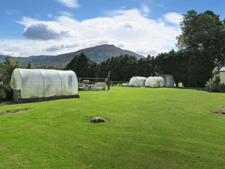 2350 Tahakopa Valley Road Catlins Surrounds_11