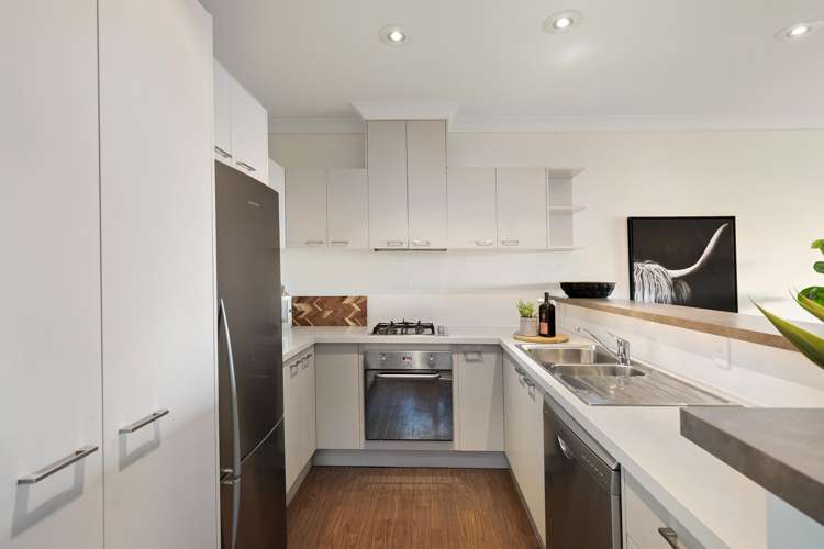 19b Wynyard Crescent Fernhill/Sunshine Bay_9