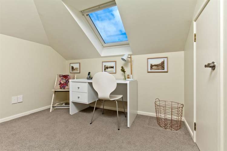 42 Williamson Avenue Belmont_15