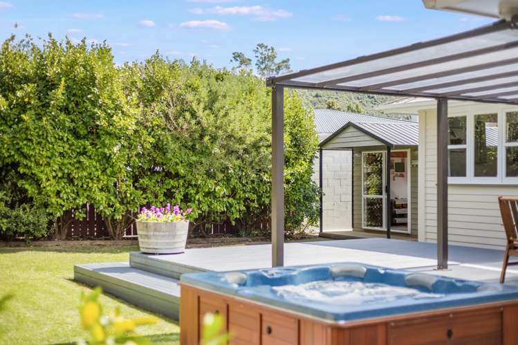 21 Burns Grove Trentham_18