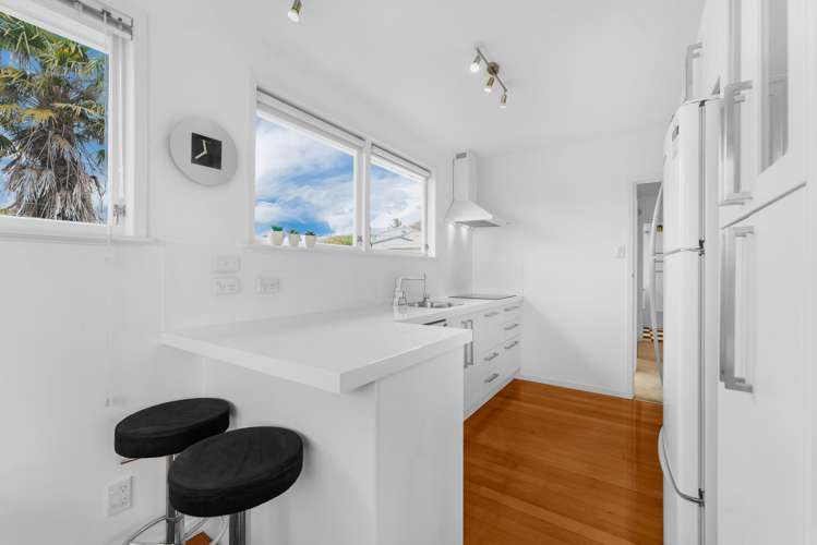 1/11 Brandon Road Glen Eden_6