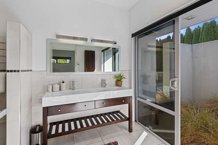 21 Croftwood Lane Harewood_22