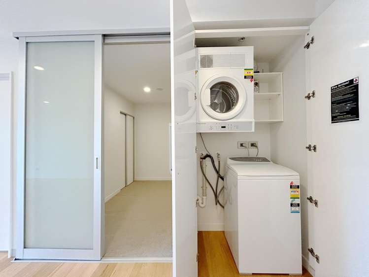 407/10 Lion Place Epsom_13