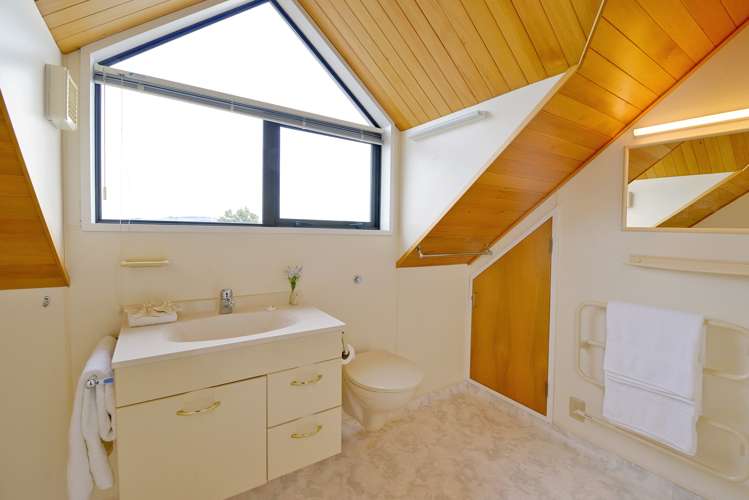 110 Larnach Road Vauxhall_19