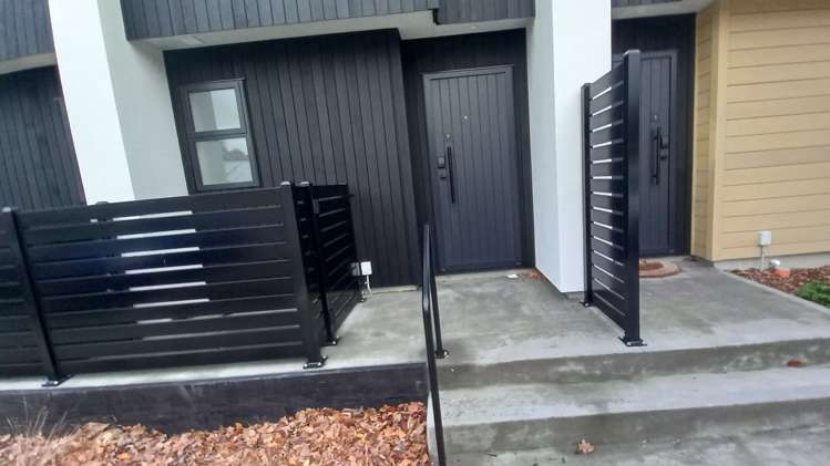 7/240 Stokes Valley Road Stokes Valley_2