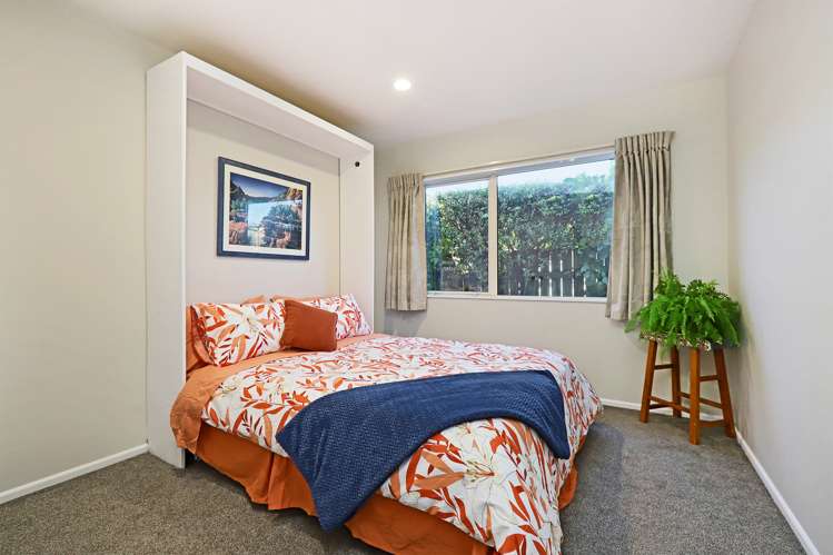8 Brompton Drive Taradale_13