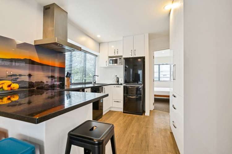 1/22a Willcott Street Mount Albert_5