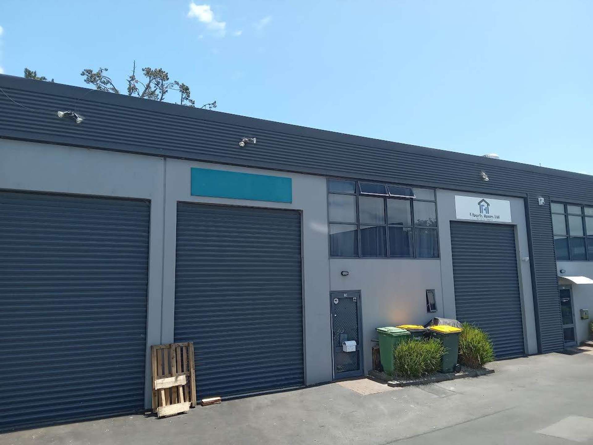 Unit B2/7-9 Tait Place Rosedale_0