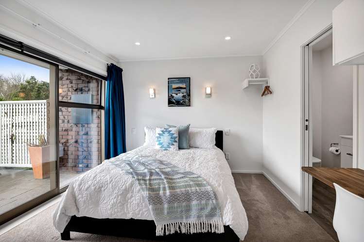11 Leatham Avenue Strandon_2