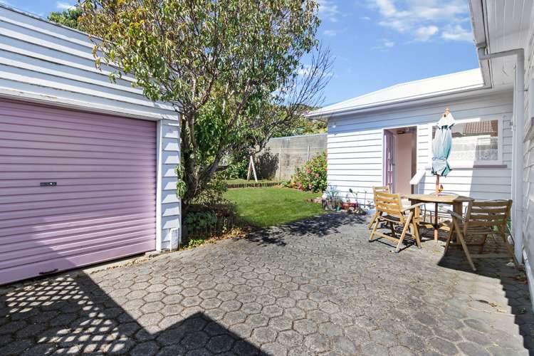 23 Bentinck Avenue Strathmore Park_12