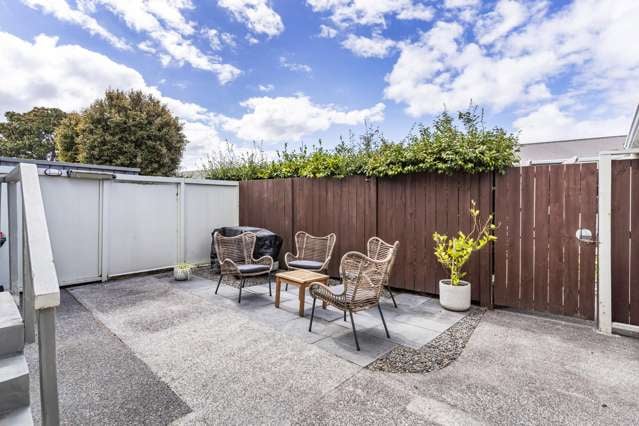 2/49A Amaru Road One Tree Hill_3