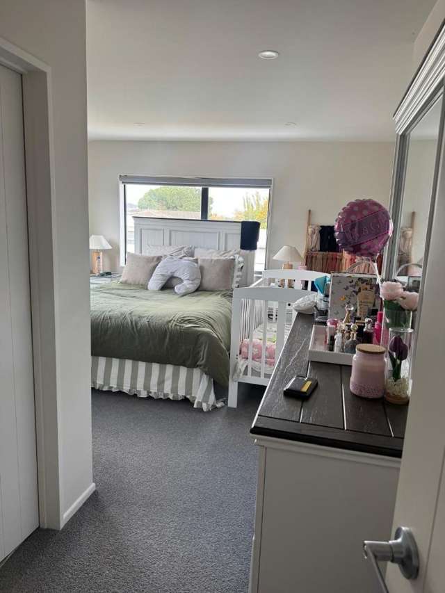 2 Landette Road 10686_2
