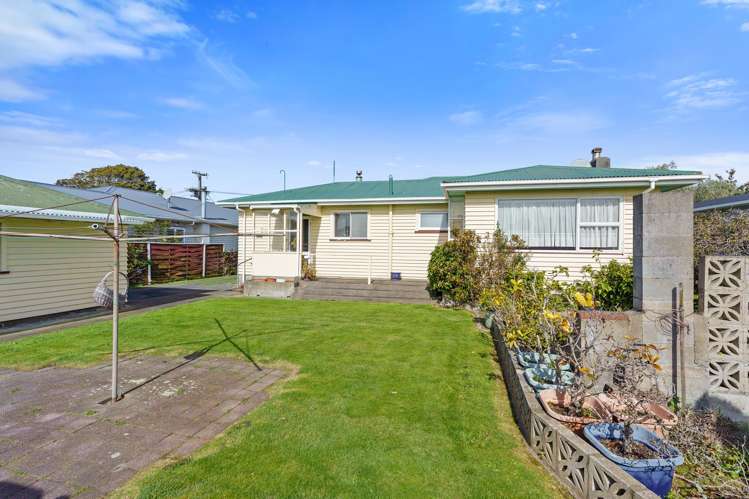 17 Atmore Avenue Otaki_15