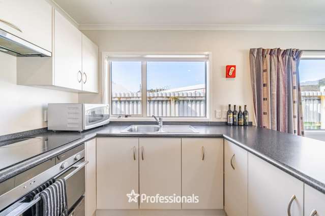 17 Woodland Mews Wainuiomata_1