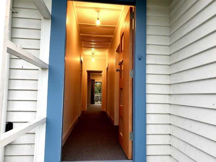 826 Caroline Road Mayfair_5