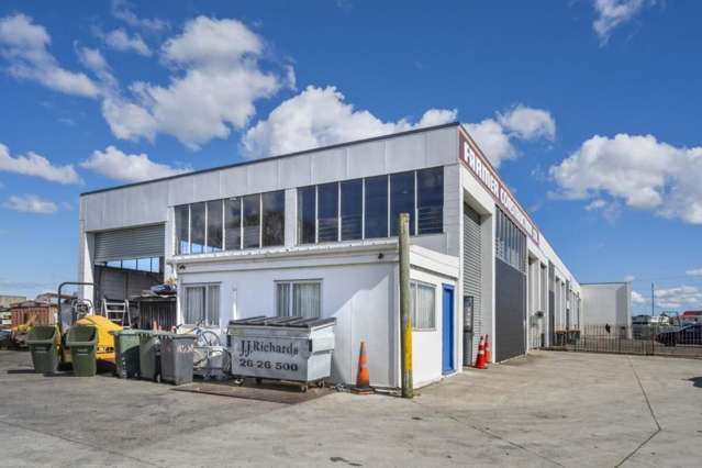 Units 1-4, 16 Norrie Road Drury_4